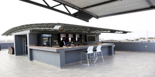 1313 Luxuriöse und sichere Einzelzimmerwohnung, 24/7 hell, 01.01.03