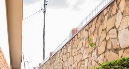 Matsiko Gardens and Hotel