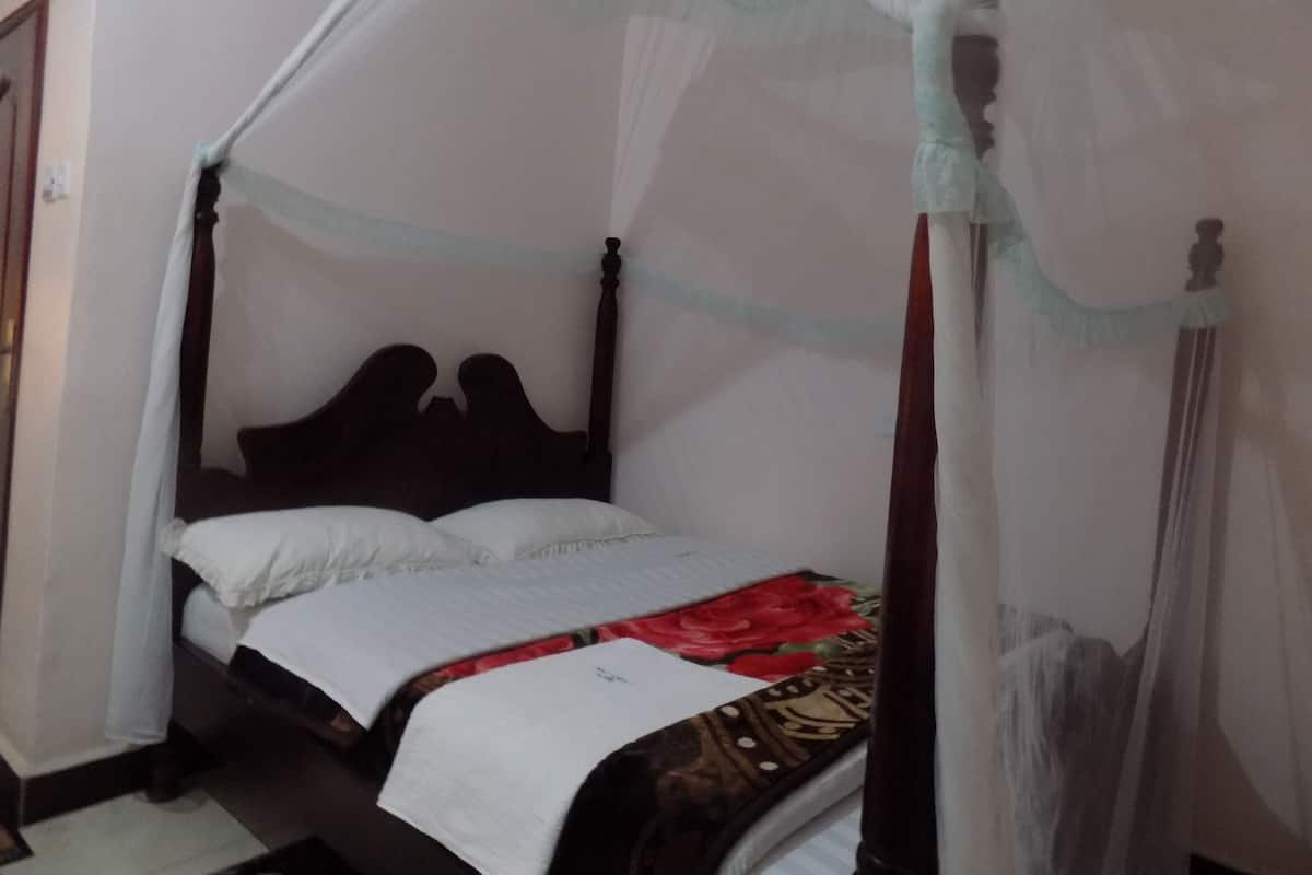 Habitación doble | Escritorio, espacio para trabajar con laptop y wifi gratis