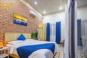 Decoración personalizada, muebles diferentes y escritorio 