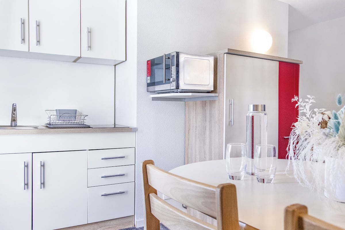 Deluxe kamer, meerdere bedden, uitzicht op bergen (Apartment) | Individueel gedecoreerd, individueel gemeubileerd, een bureau