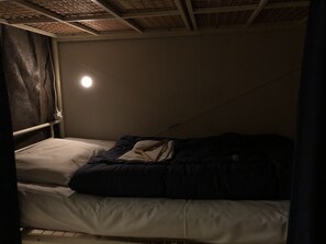 客房內保險箱、遮光布/窗簾、免費無線上網