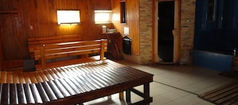 4 Seasons Hotel