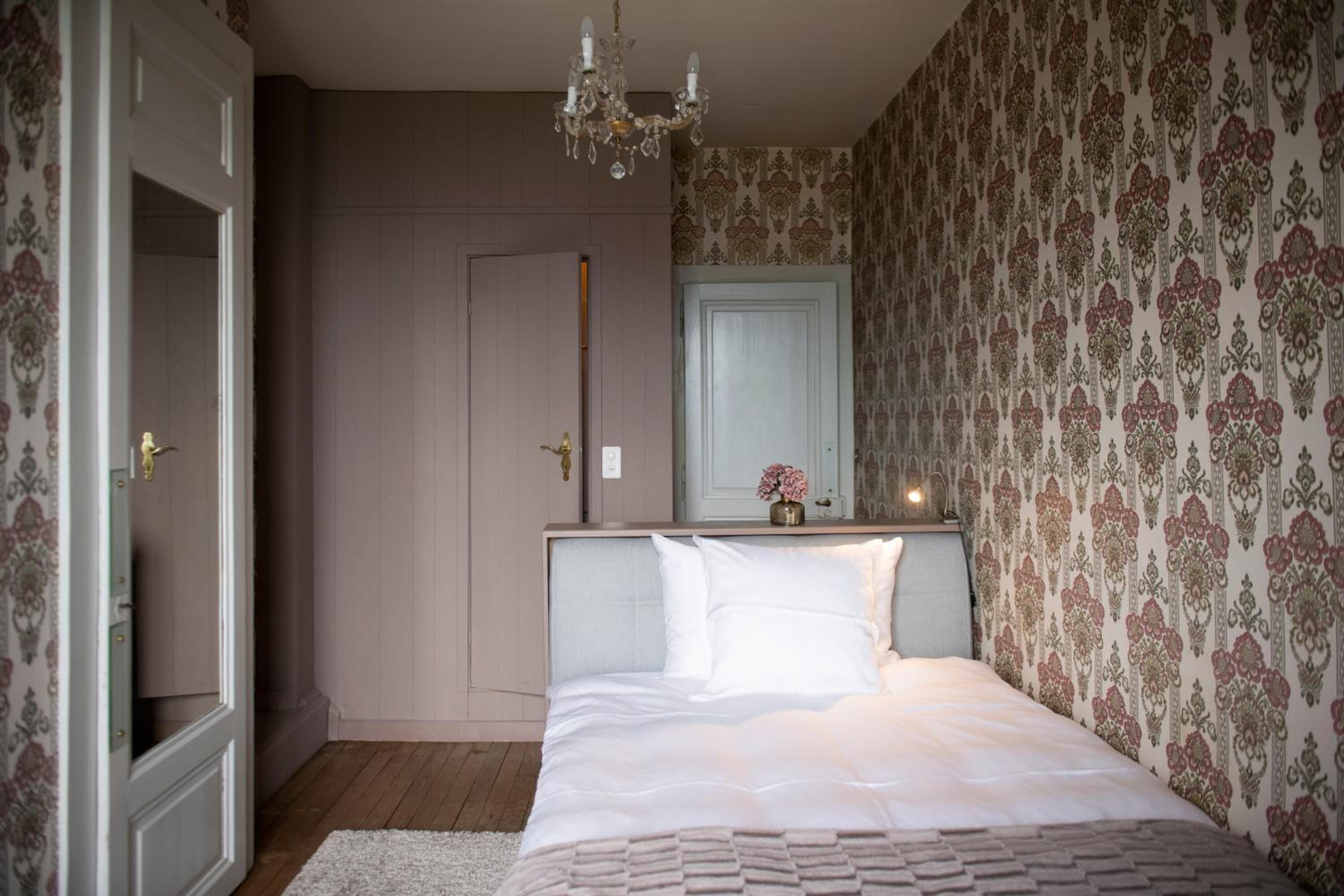 1 bedroom, soundproofing, free wifi, bed sheets