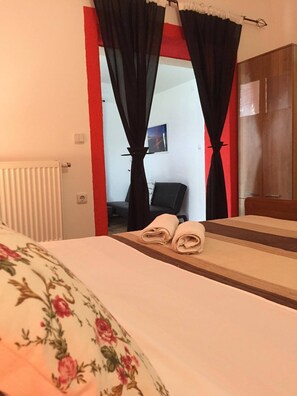 Family Apartment | Down duvets, in-room safe, individually decorated - Villa Rubčić Rooms & Pansion (Rakovica)