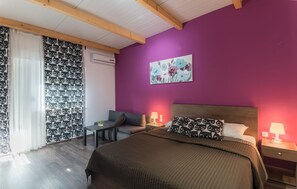 Classic-Doppelzimmer | Daunenbettdecken, Zimmersafe, individuell dekoriert