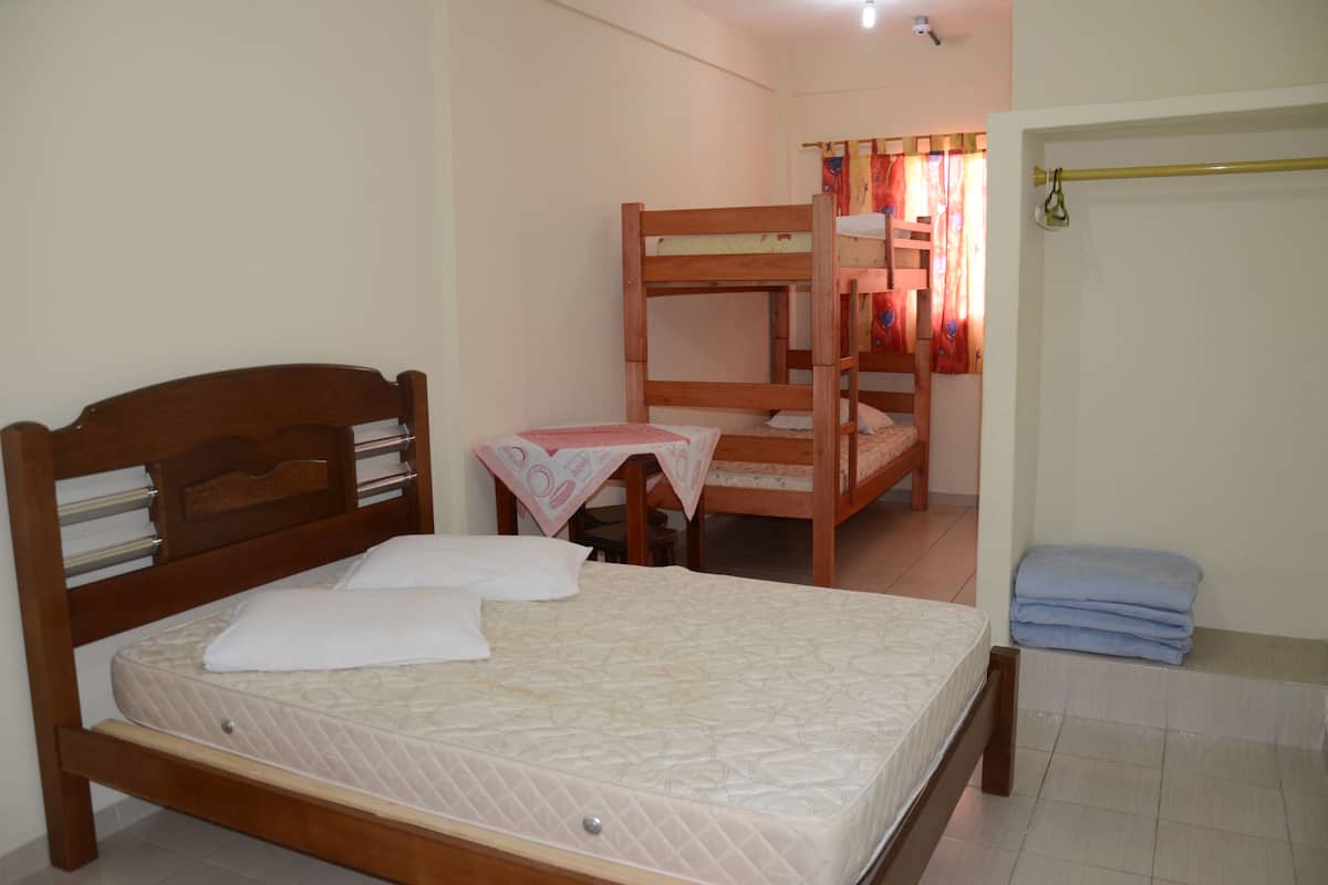 Kamar Double | 20 kamar tidur, Wi-Fi gratis, dan seprai linen