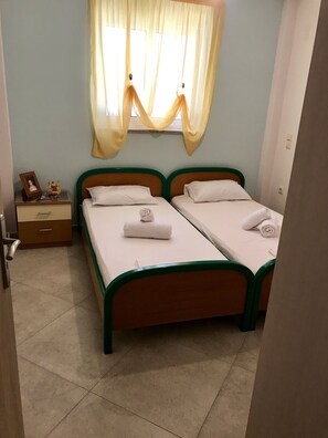 1 bedroom, iron/ironing board, WiFi, bed sheets