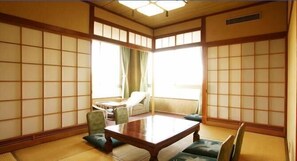 Japanese style Room for 1-4 Guests, Smoking | Desk, soundproofing