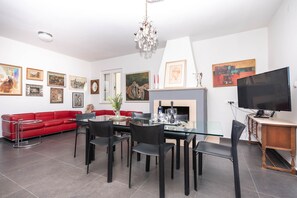Dining - Wonderful villa W big pool & sunny terrace near the sea (Supetar)