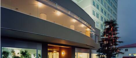 Front of property - evening/night