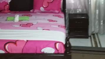 Classic Single Room | Iron/ironing board, free WiFi