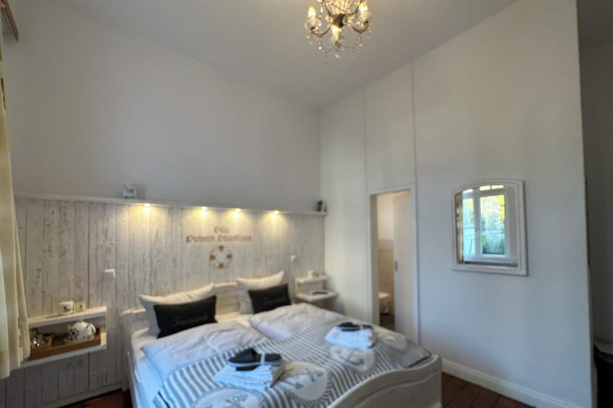 Doppelzimmer Steuerbord | 1 slaapkamer, luxe beddengoed, individueel gedecoreerd