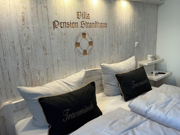 Doppelzimmer Steuerbord | Sängtillbehör av högsta kvalitet, individuell inredning och unika möbler