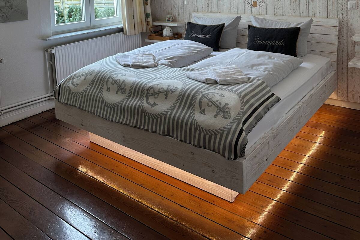 Doppelzimmer Steuerbord | 高級寢具、免費無線上網、獨特裝潢、布置獨特