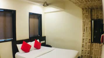 Classic Room | Rollaway beds, free WiFi, bed sheets