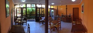 Breakfast area - Pousada Cachadaço (Paraty)