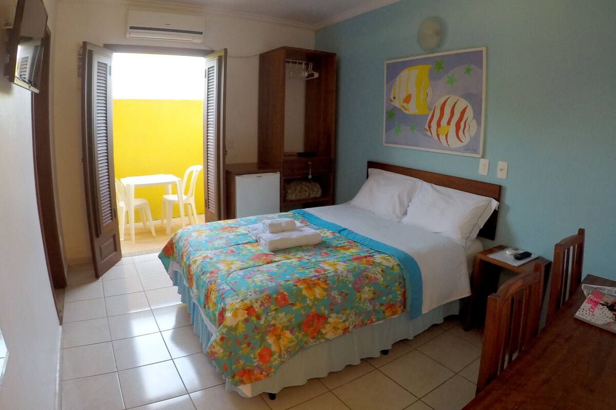 Basic Double Room | Minibar, desk, iron/ironing board (on request), free WiFi