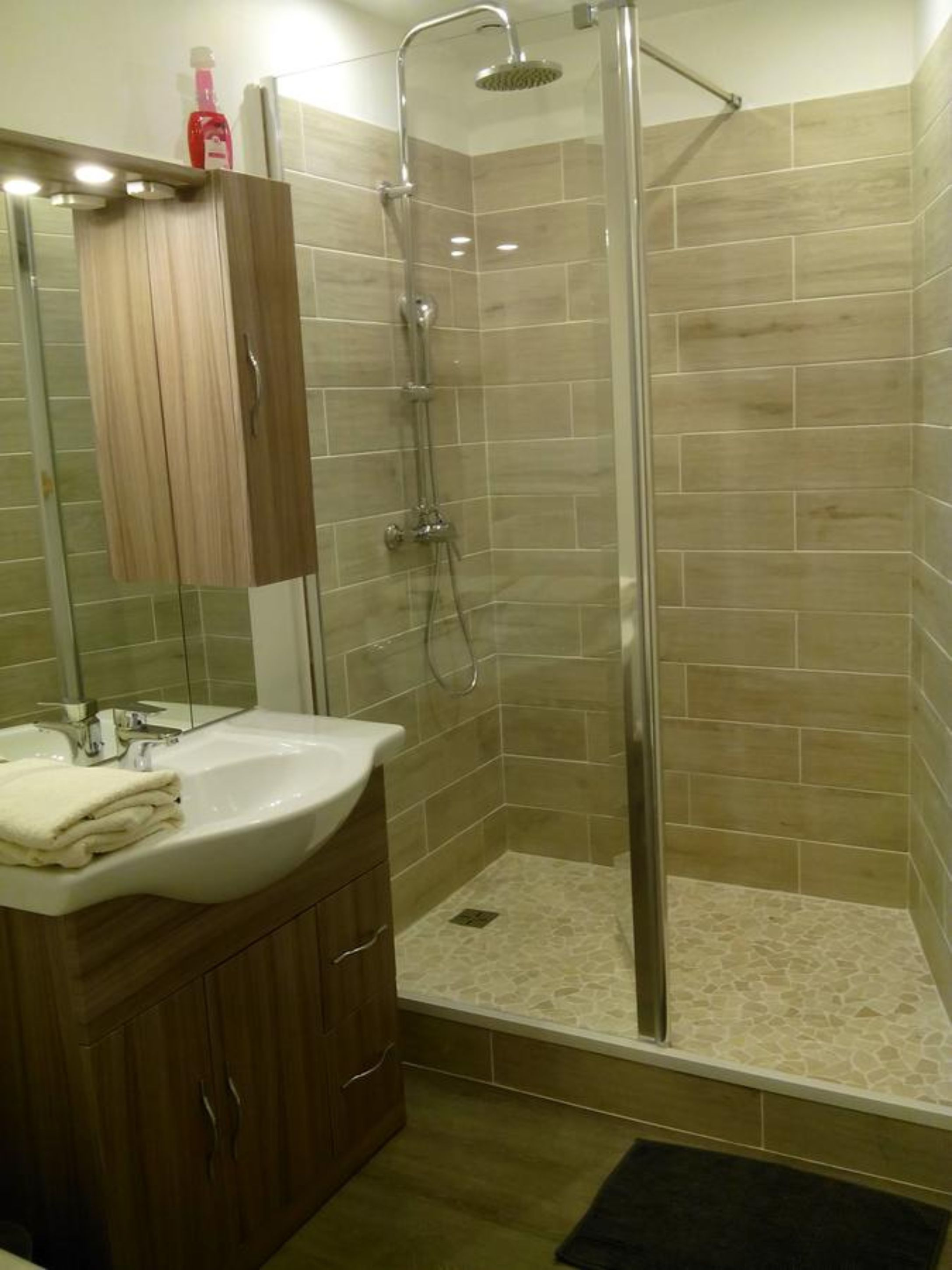 Quadruple Room | Bathroom | Shower, towels, soap, toilet paper
