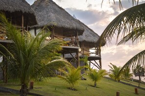 Minibar, blackout drapes, free WiFi, bed sheets - Pousada Theodora (Luis Correia)