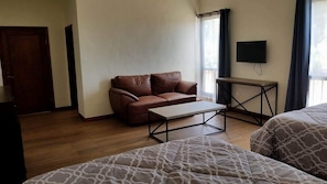 Exclusive Room | Iron/ironing board, free WiFi, bed sheets - Villa Corsua (Valle de Guadalupe)