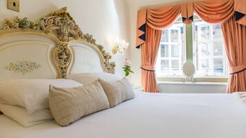 Desk, iron/ironing board, free WiFi, bed sheets