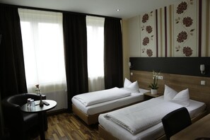 Escritorio, sistema de insonorización, wifi gratis