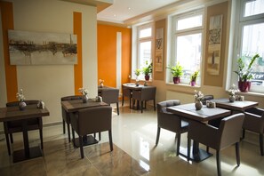 Daily buffet breakfast for a fee - Alexander Business Hotel (Hannover)