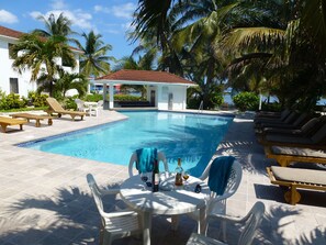 Outdoor pool - Tradewinds Paradise Villas (San Pedro)
