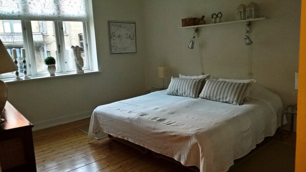 Apartment, 1 Queen Bed with Sofa bed | 1 bedroom, minibar, individually decorated, individually furnished - Aalborg City apartments (Aalborg)