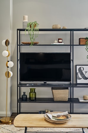 Flachbildfernseher, Netflix, Streaming-Dienste