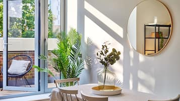 Design Apartment | In-room dining