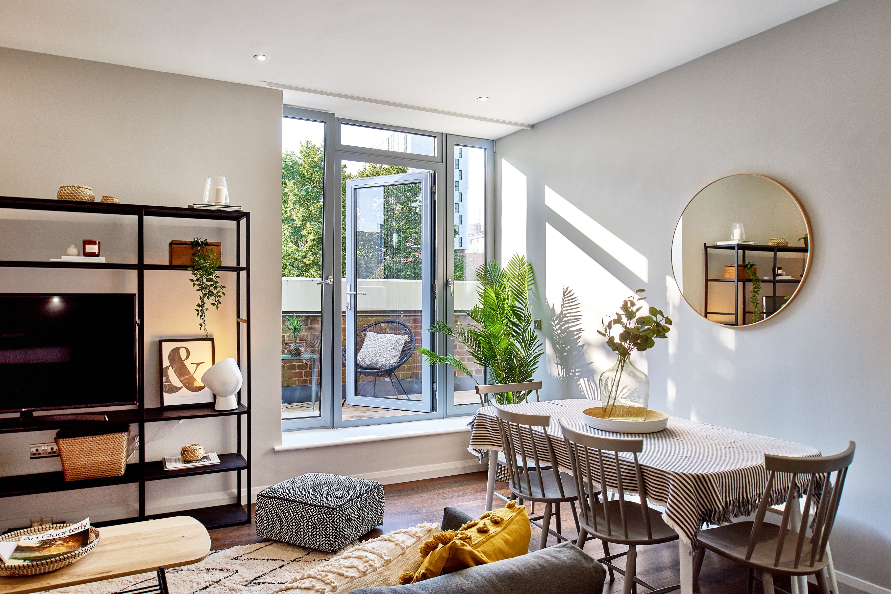 Design Apartment | In-room dining