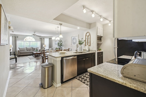 Near Disney - DISNEY MAGICAL ADVENTURE | 3 bedrooms, individually furnished, soundproofing, free WiFi