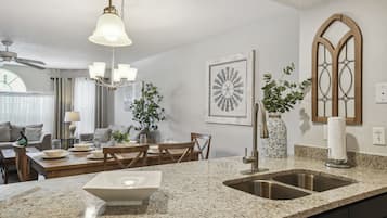 Exclusive Condo | 3 bedrooms, individually furnished, soundproofing, free WiFi