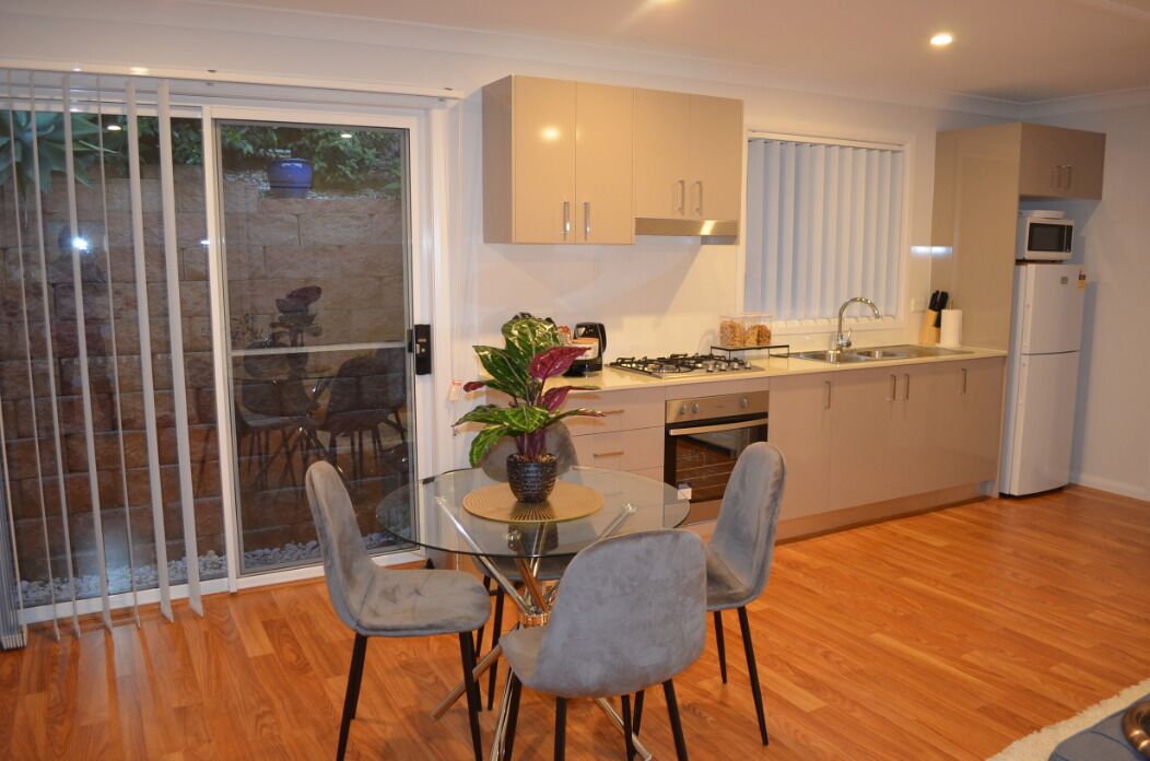 Enjoy❤️Sunset Views 40min to Sydney Brand-new w/Parking near CampbelltownHospital — image 9