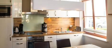 Apartment, 1 Bedroom | Private kitchen