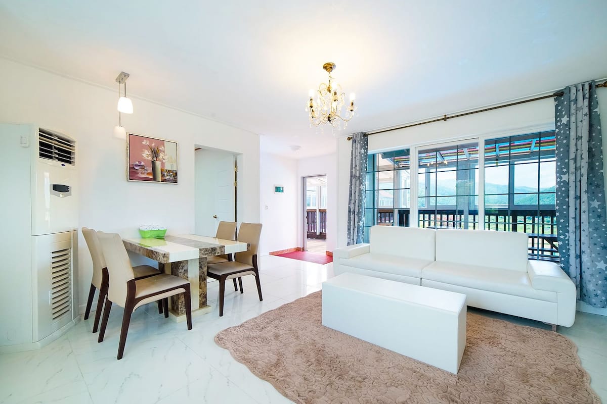Family Condo | Living room