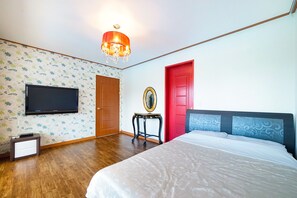 Condo familiar | Ropa de cama de alta calidad y caja de seguridad en la habitación 