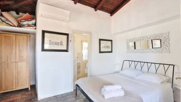 3 chambres, fer et planche Ă repasser, Wi-Fi, draps fournis