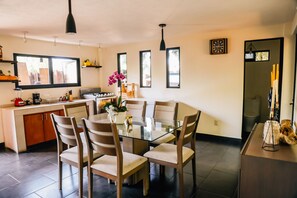 Cookware/dishes/utensils - Boscoso Hotel Boutique (Valle de Bravo)