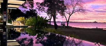 The Lake Forest Hotel