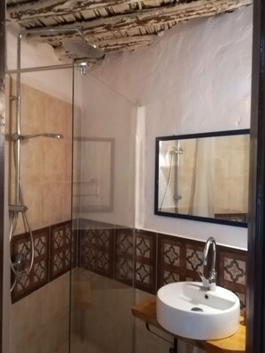 Chambre Simple Classique | Salle de bain