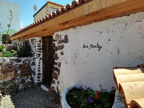 經典雙人房 | 免費無線上網、床單、無障礙通道