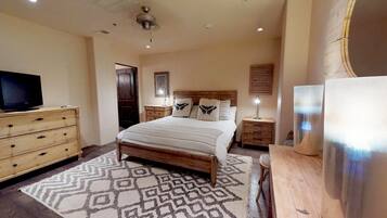 Condo (The Lincoln 402) | 2 bilik tidur, meja, katil bayi/kot, katil bayi mudah alih