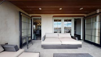 Condo (The Lincoln 503) | Balcony