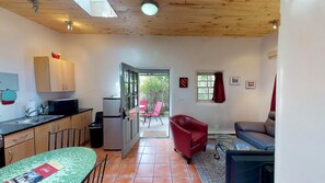 하우스 (Casita Sueno) | 1 개의 침실, 책상, 유아용 침대, 여행용 아기침대