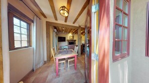House | Living room | Flat-screen TV, fireplace