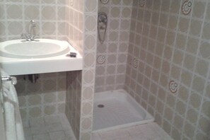 Bathtub, soap, toilet paper