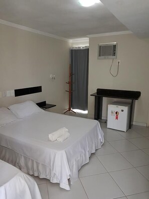 Soundproofing, free WiFi, bed sheets